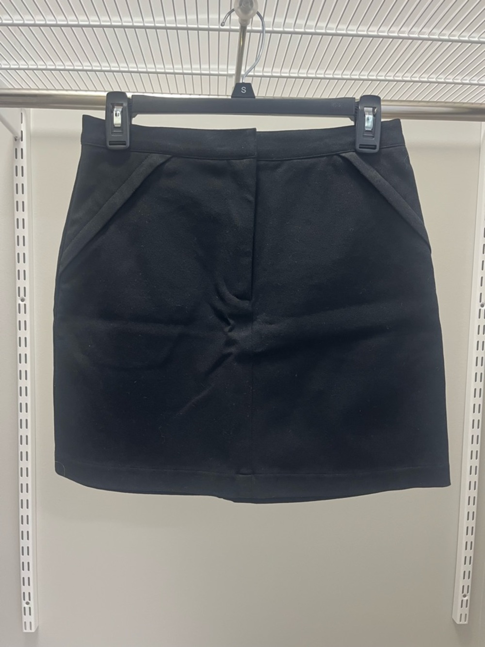Jet Black DKNY Classic Mini Skirt with Hidden Zipper Pockets, Stretchy Fabric